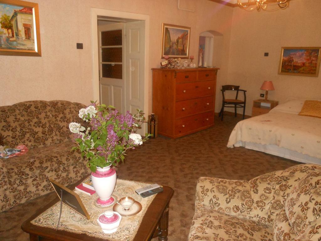 Bed and Breakfast Fonagy Es Walter Vendeg- Es Borhaz Vác Pokoj fotografie